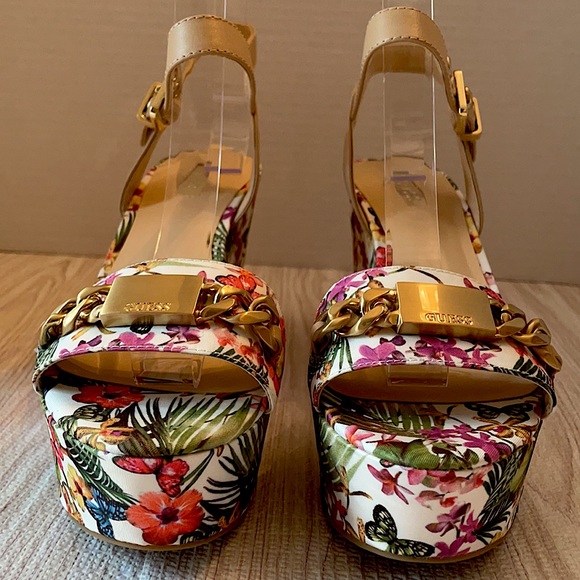 Guess multi flower butterfly ankle strap sandals - Picture 2 of 9
